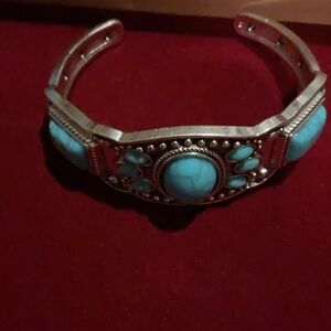 SILVER TURQUOISE CUFF BRACELET. NEW